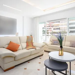 Mtr - Temporary Rent 3 Bedrooms Av Del Mar , Marbella Spanje